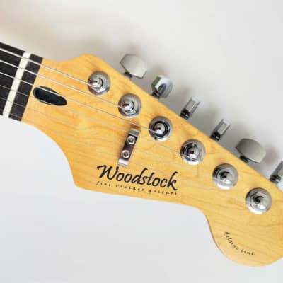 (made in Ukraine) Woodstock Deluxe Stratocaster '2014 Sienna Sunburst w/cover image 2
