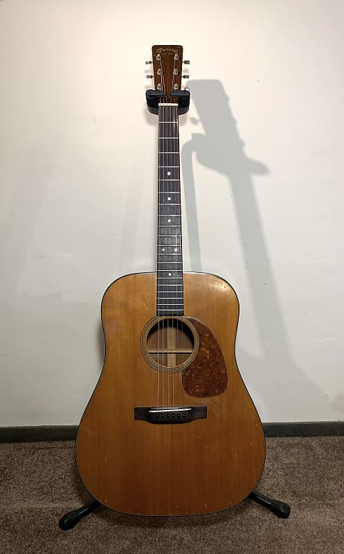 Martin deals d18 reverb