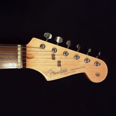 Squier Stratocaster 2008 Vintage Yellow image 4