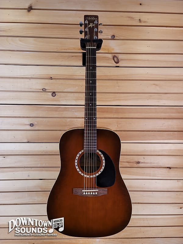 Art& Lutherie A&L Cedar 使用感あり リアル レリック風 Art& Lutherie A&L Cedar 使用感あり リアル レリック風 Art