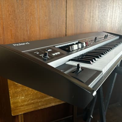 Roland VR-700 76-Key V-Combo Organ | Reverb