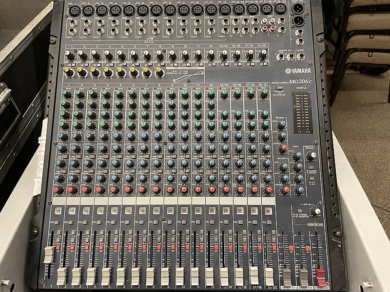 Yamaha MG206 Analog Mixer