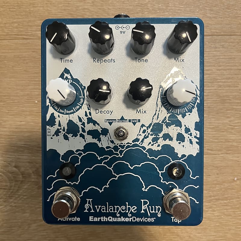 EarthQuaker Devices Avalanche Run Stereo Reverb & Delay with Tap Tempo