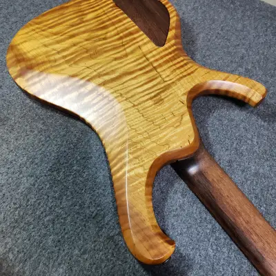 Barlow Guitars  Heron 2023 Chocolate Maple / Madagascar Rosewood image 19