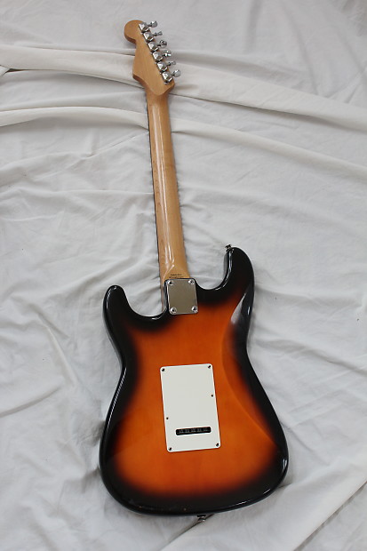 1997 Fender Squier Stratocaster KV Crafted in Korea Electric 1997 Fender Squier Stratocaster KV Crafted in Korea Electric