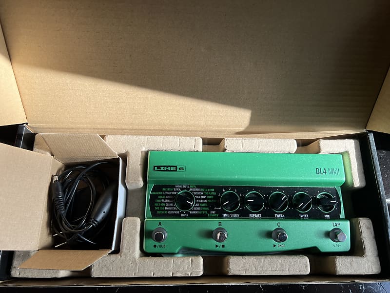 Line 6 DL4 MkII 2022 - Present - Green / Black | Reverb