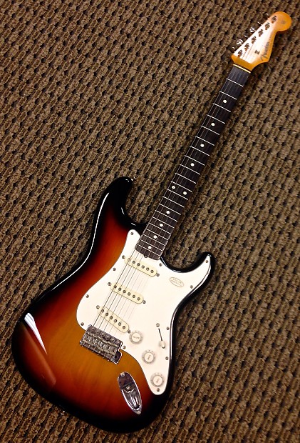 Fender Stratocaster JV 1982 Sunburst | Reverb