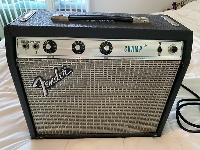  Fender Champion 40 Guitar Amplifier, with 2-Year