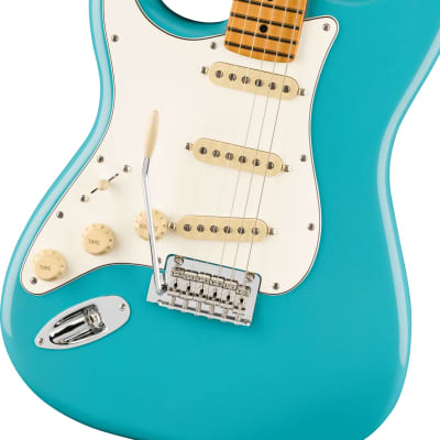 Fender Player II Stratocaster Left-Handed Maple Fingerboard Electric Guitar Aquatone Blue image 4