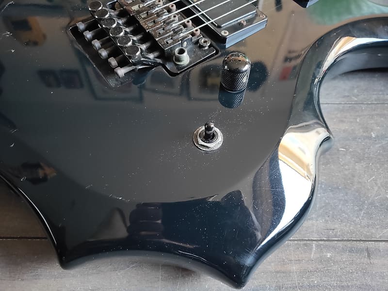 ESP Edwards E-K-105GA Black Dir en Grey (Kaoru) Japanese