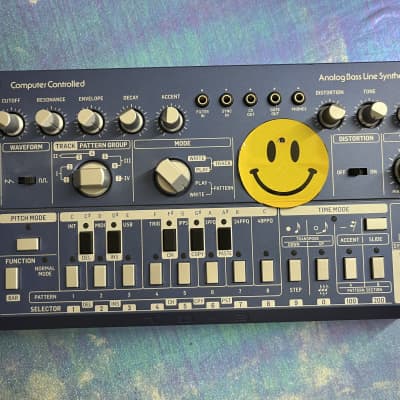 Behringer TD-3 Analog Bass Line Synthesizer