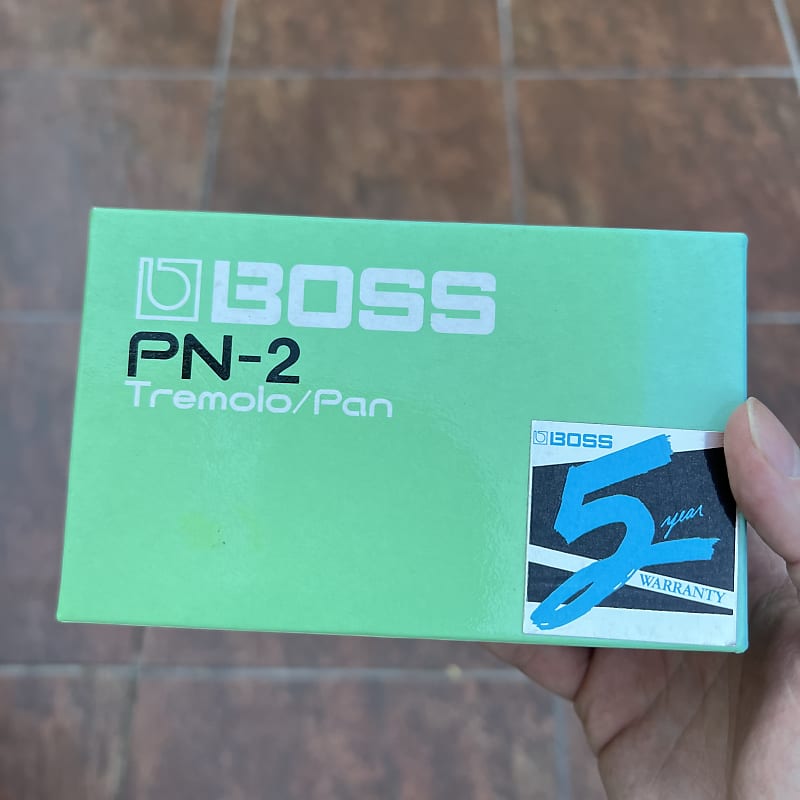 Boss PN-2 Tremolo/Pan (Silver Label) 1990 - 1995 - Green