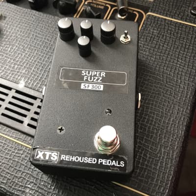 Behringer SF300 Super Fuzz (XTS Rehoused) | Reverb