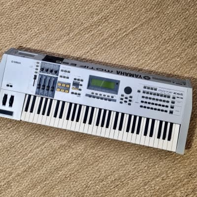 Yamaha Motif ES 6 Production Synthesizer