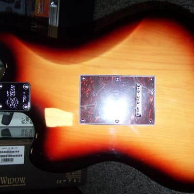 Tagima TW-61 Sunburst  Offset body electric guitar with Fender Tweed gig bag image 8