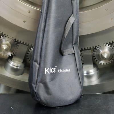 Kics Ukuleles Model KUS-TC Clear Translucent Soprano ABS Ukulele with Gig Bag image 3