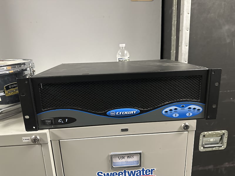 Crown CH1 2Channel Power Amplifier 2000s Black with Blue Reverb