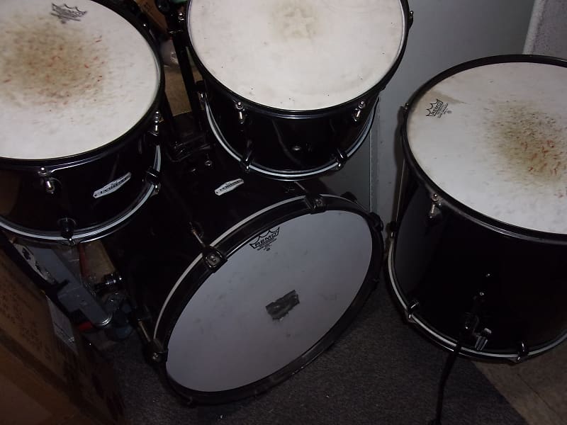 Pearl Forum 12" & 13" Rack Toms 16" Floor Tom 22" Bass Drum Reverb