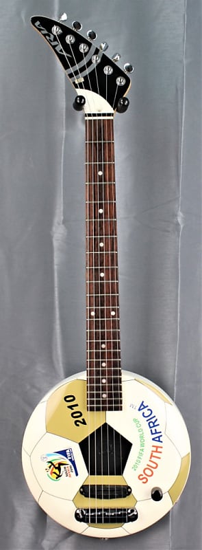 ARIA Mini guitare FIFA World Cup 2010 Africa 2010 White import