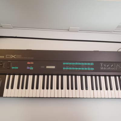 Yamaha DX9 Algorithm Synthesizer (1983) - With original K7 data