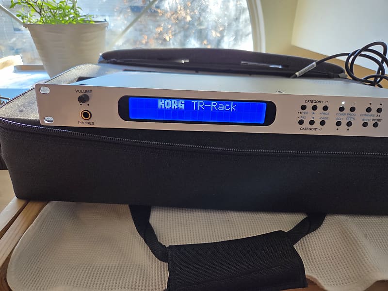 Korg Trinity TR Rackmount 32-Voice Polyphonic Workstation (1996