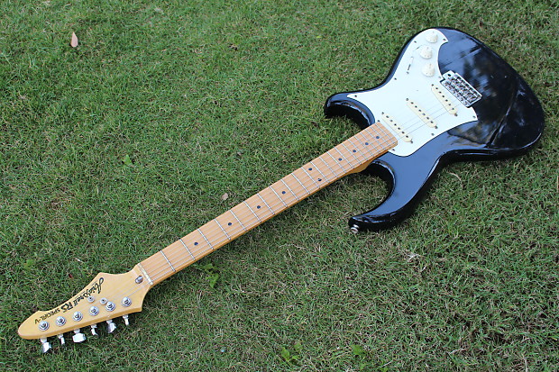 Vintage 1982 Aria Pro II RS Special-V Electric Guitar MIJ