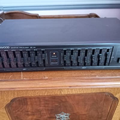 home stereo graphic equalizer