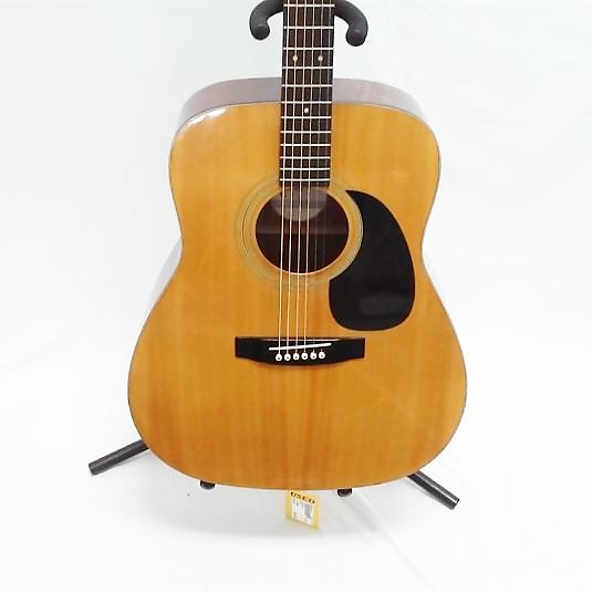 Takamine g330 acoustic store guitar