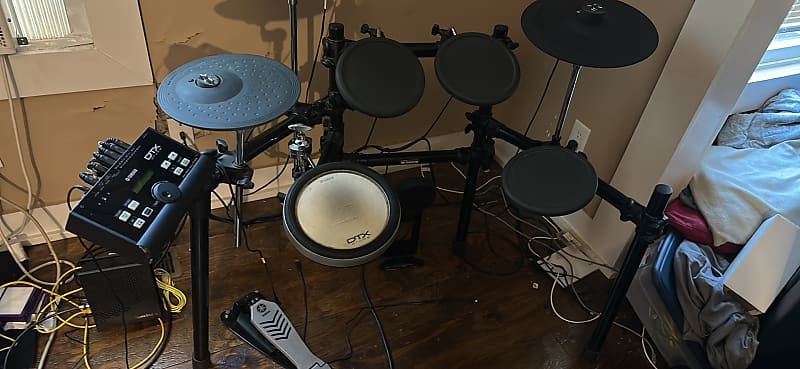 Yamaha DTX-520k Electronic Drum Set 2013 - 2017 - Black image 1