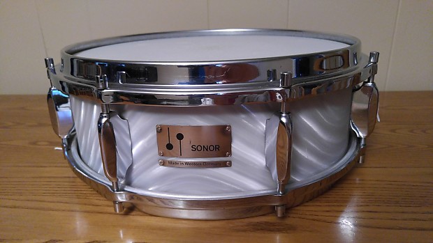 Sonor deals teardrop snare