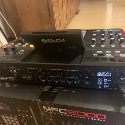 Akai MPC5000 Fully UPGRADED 192RAM+ CD/DVD + HD+ OS 2 + ORIGINAL BOX & MANUAL excellent conditions beautiful custom red sides image 8