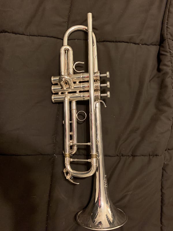 Yamaha YTR-8335 Professional Xeno Bb Trumpet Silver | Reverb