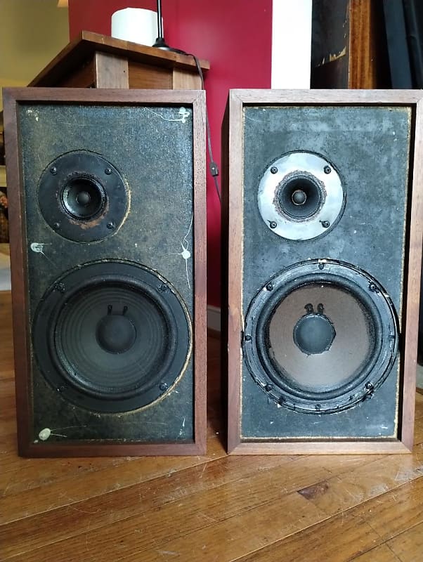 Acoustic Research AR4x speakers in excellent condition - 1970's