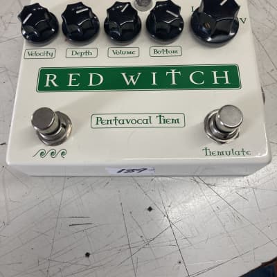 Red Witch Pentavocal Tremolo