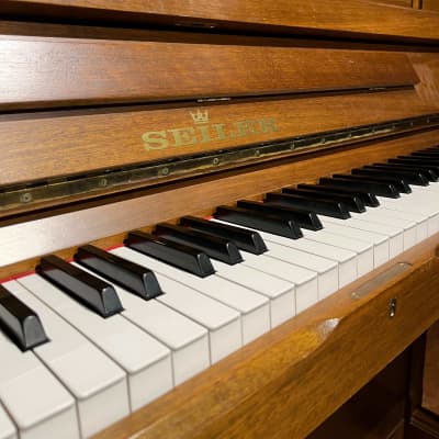 Seiler Upright  Piano  (USED)  manufactured in 1985 image 2