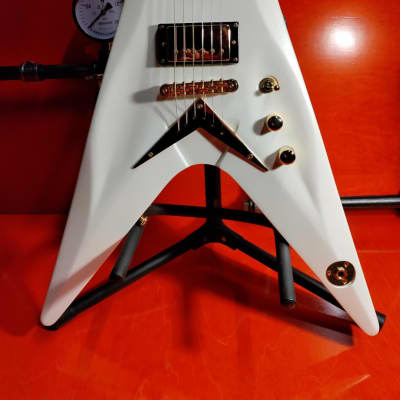 DBZ Cavallo - flying V Pearl white with original hard shell