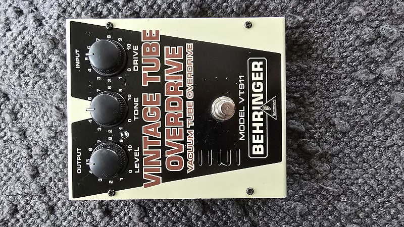 Behringer VT911 Vintage Tube Overdrive