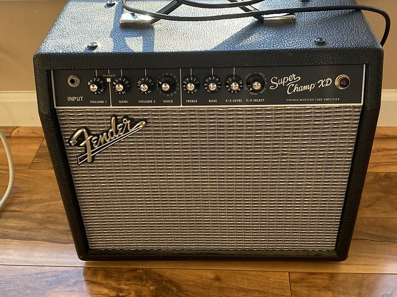 Fender Super Champ XD 2-Channel 15-Watt 1x10