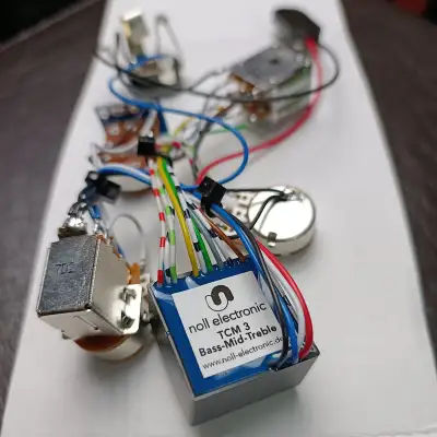 Noll TCM3 bass preamp | Reverb España