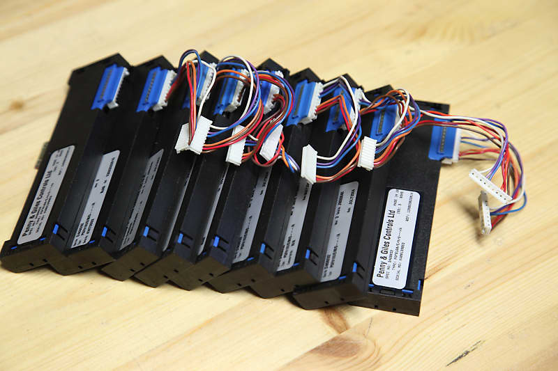 Penny & Giles P&G PGF 8160 Faders | Reverb Brazil