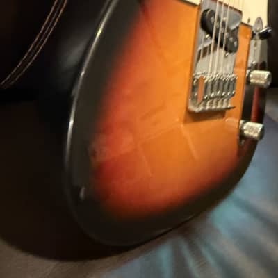2004 - Fender Standard Telecaster (Brown Sunburst) WITH HARDCASE! image 4