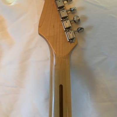 Fender California Stratocaster with Maple Fretboard 1997 - 1998 - Brown Sunburst image 3