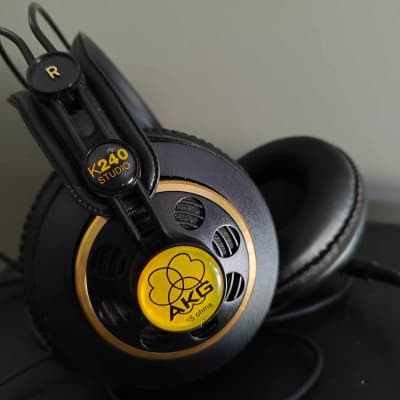 AKG K240 - Studio Semi-Open Studio Headphones image 3