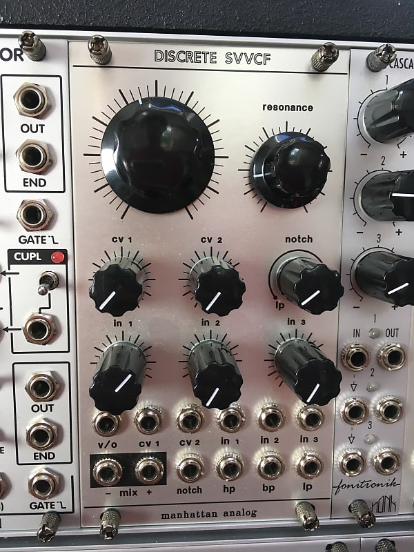 manhattan DISCRETE SVVCF モジュラーシンセサイザー