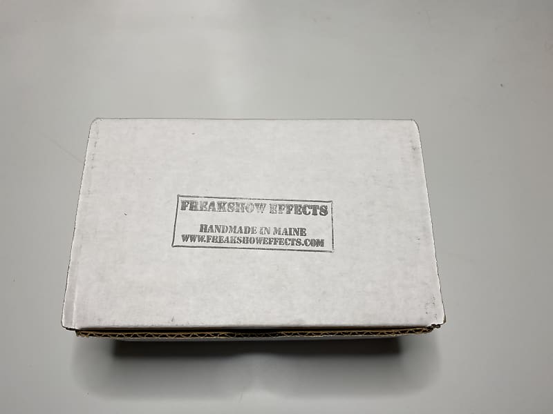 Freakshow Effects FX Digilog Delay pedal w/feedback switch