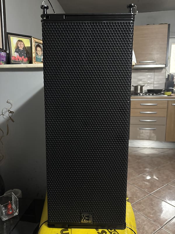 Martin Audio Martin Audio WPS 2 x 8" Passive Three-way Line Array 2022 image 1