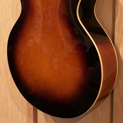 The Loar LH - 309 - VS Archtop Guitar Sunburst image 10