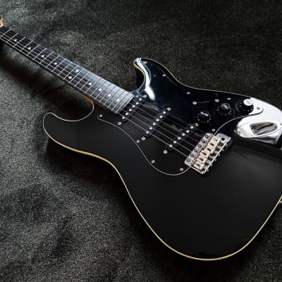 ギター Fender Japan Aerodyne AST-72 BLK Fender Japan AST-72 Aerodyne Stratocaster 2005 - Black