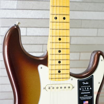 Fender American Ultra Stratocaster with Maple Fretboard - Mocha Burst image 3