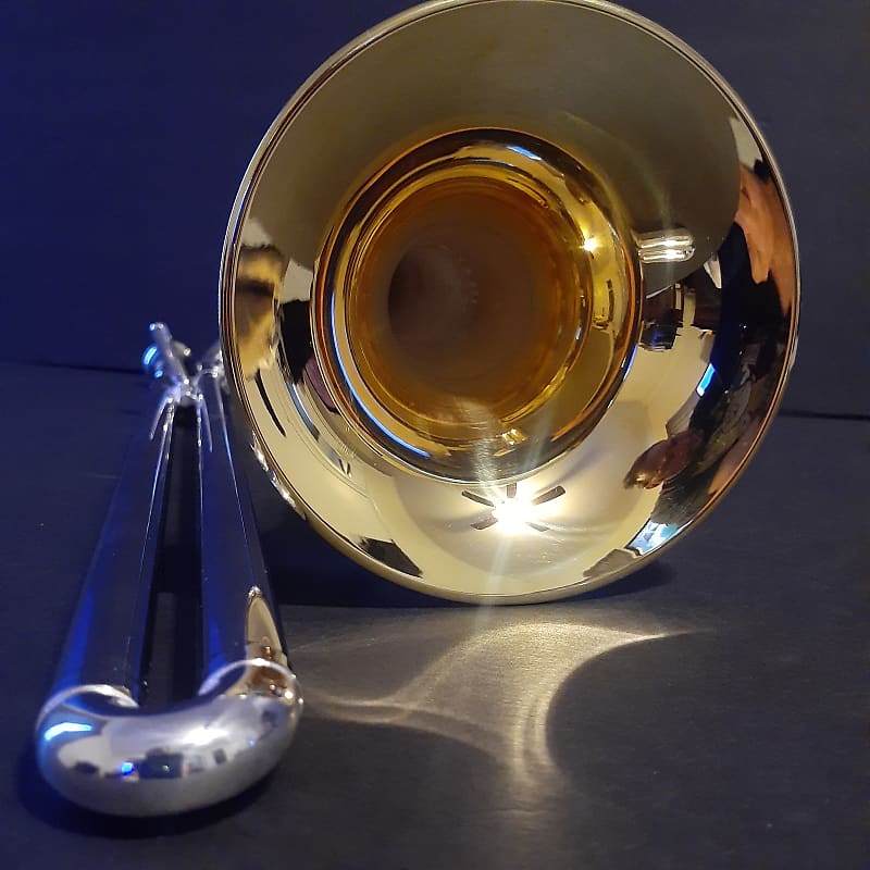 GETZEN RARE Deluxe Slide Trumpet w Original Mouthpiece & Custom made case.  1950'S Silver plated